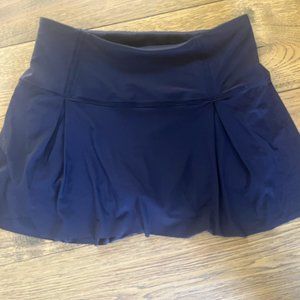 Lululemon Navy Skort SZ 8 Tall